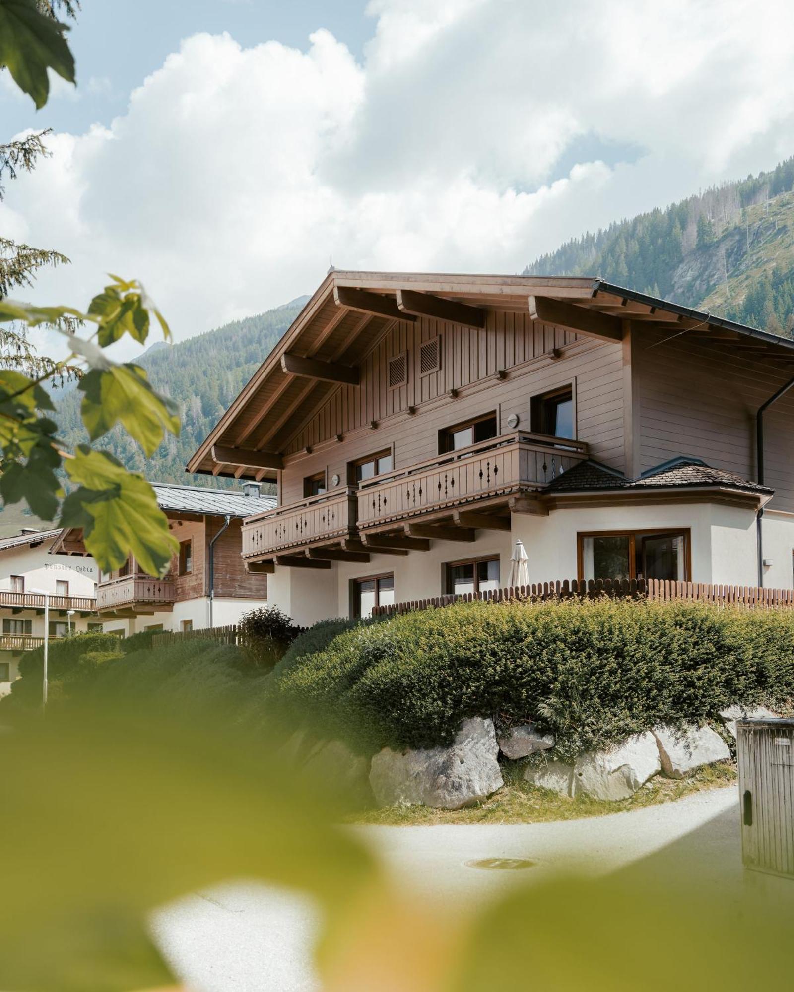 Ferienhaus Florianiweg Bad Gastein Luaran gambar
